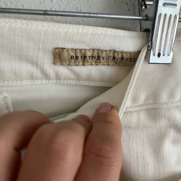 Guess Woman Cream Brittney Cropped  Zip Leg Jean, Size 24 - Picture 4 of 7